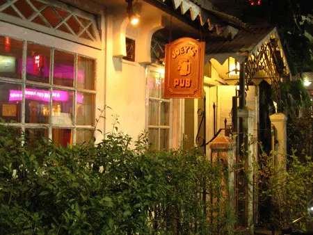 Joeys Pub Darjeeling