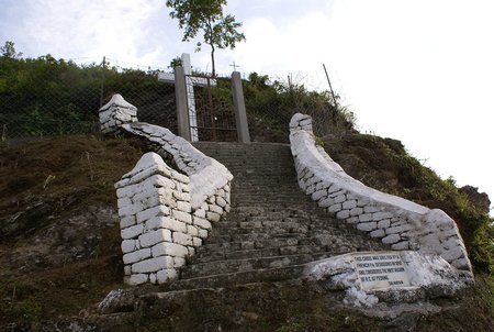 Cross Hill, Pedong