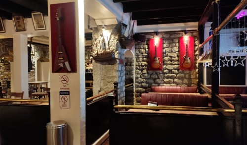 The Buzz Bar, Darjeeling