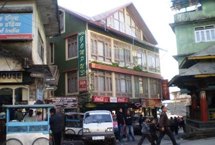 Gompus Hotel, Kalimpong