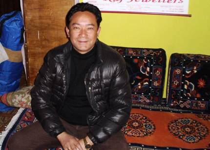 Keshav Gurung, Manebhanjan