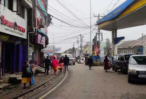 Shops near Kurseong Station