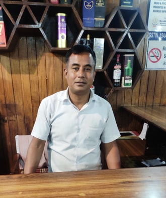 Dinesh at Kurseong Lodge Bar